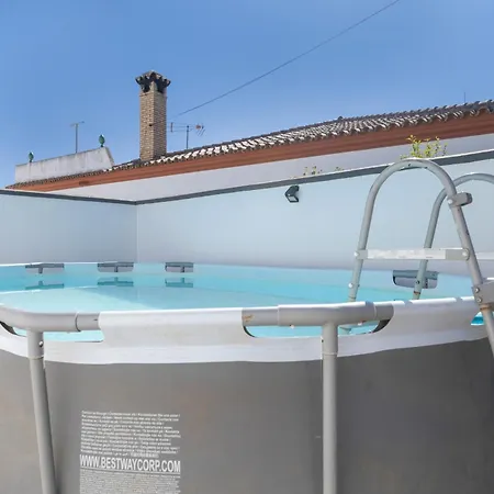 Con Piscina Y Barbacoa *